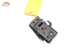 32226109 Volvo Xc60 Hood Bonnet Right Passenger Side Latch Lock Oem 2018 - 2023