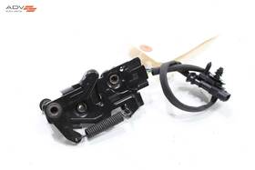 3224410 Volvo Xc40 Hood Bonnet Left Driver Side Latch Lock Oem 2019 - 2024