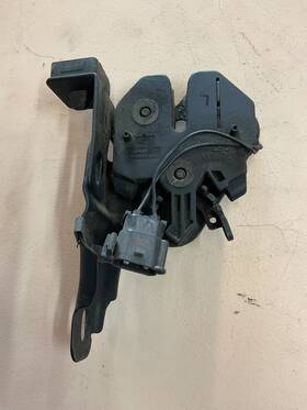 9152530 Volvo 93 94 95 96 97 850 Oem Left Hood Latch Lock With Alarm B12a
